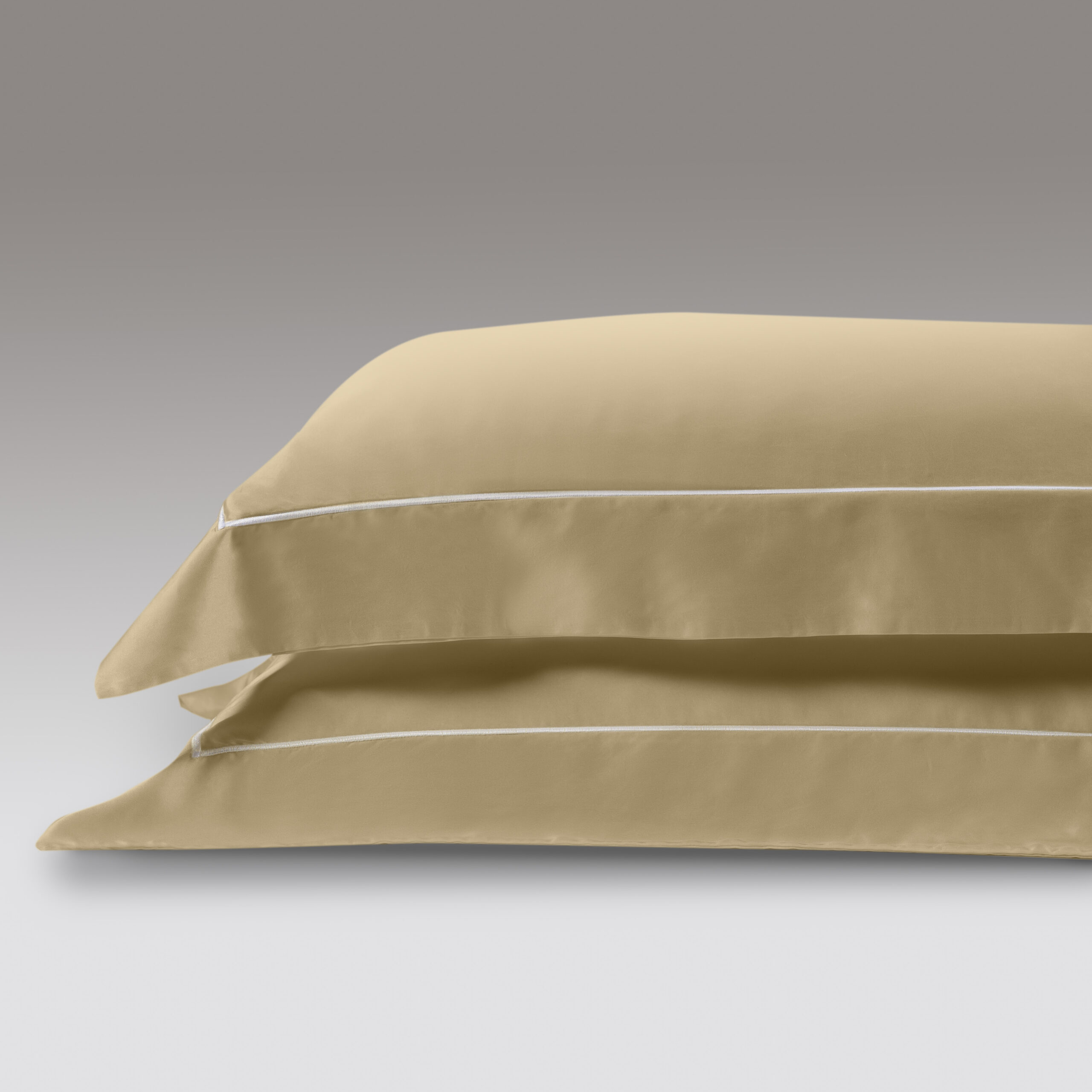 "lazy silk" pillowcases: giallo cuoio / 50 x 80 cm