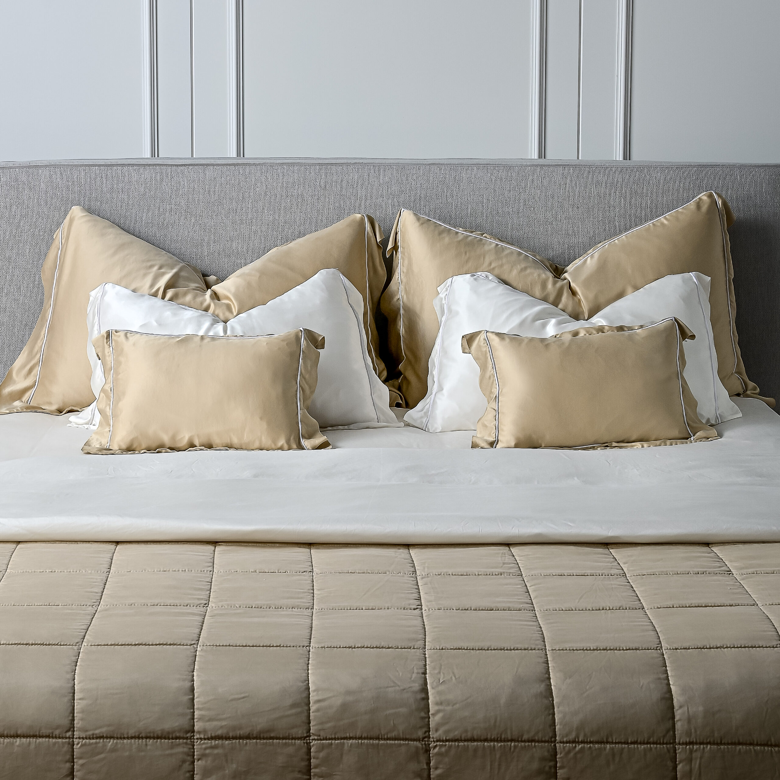 "lazy silk" pillowcases: giallo cuoio / 50 x 80 cm