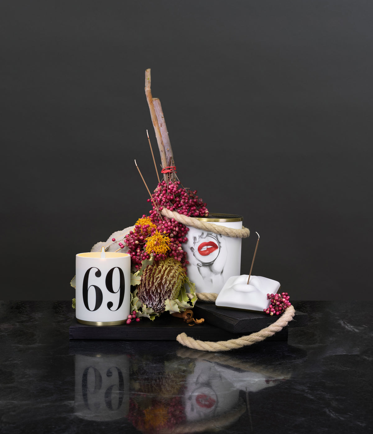 Oh mon dieu no.69 incense (60 sticks + square holder)