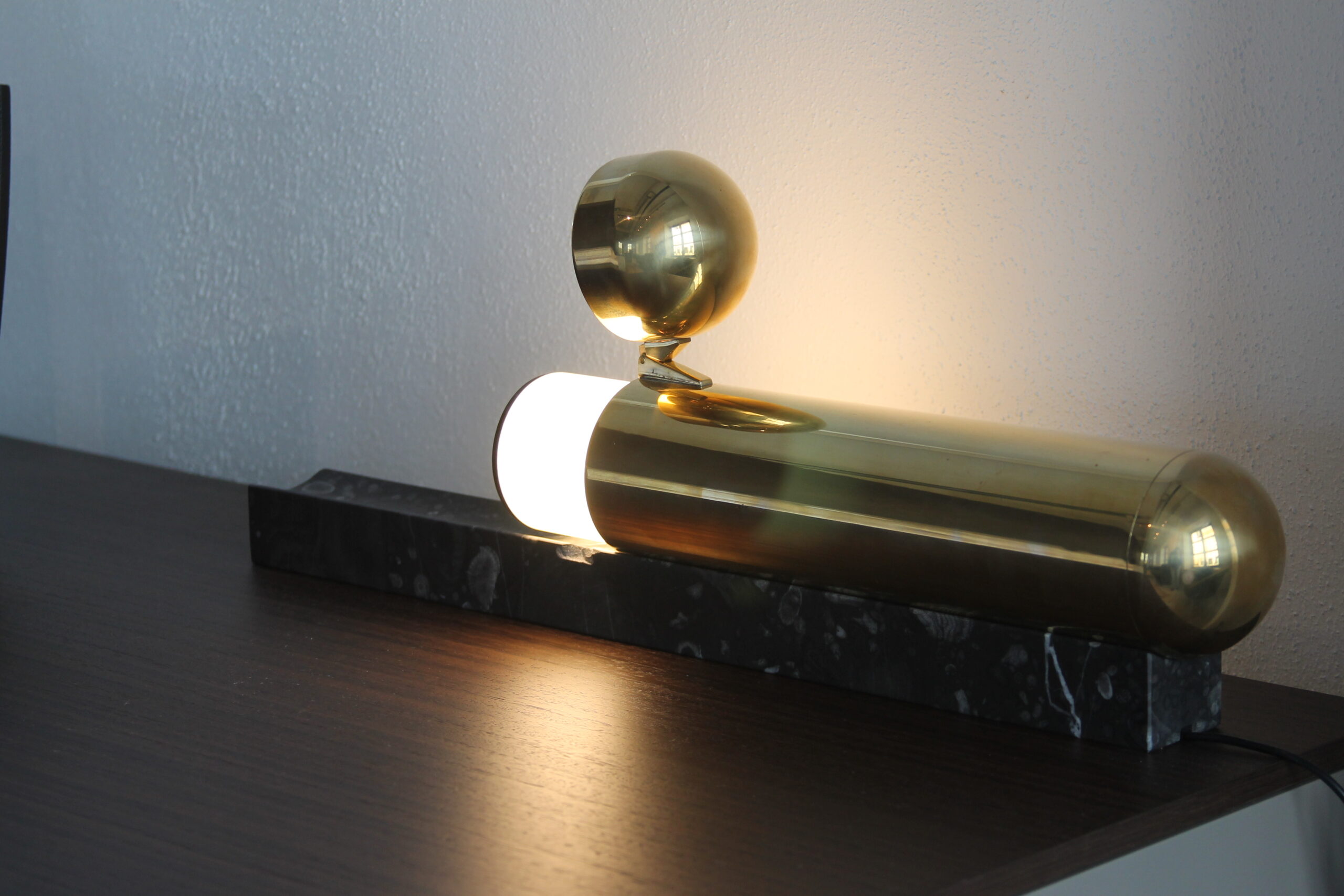 Dcw editions laualamp "isp"